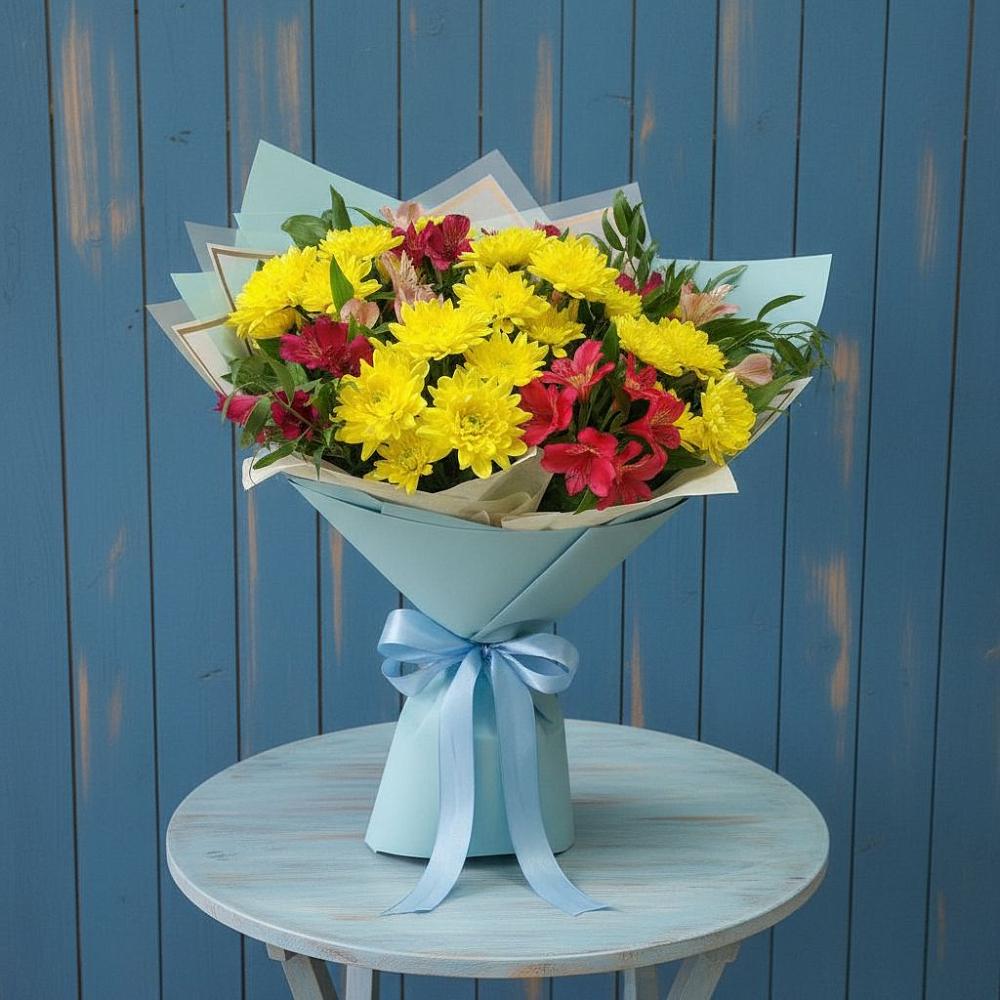 Букет цветов из: Альстромерии и Хризантемы в Красночервонном
