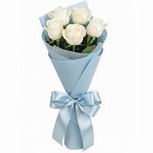 Букет 5 Белых роз Проуд в Красночервонном