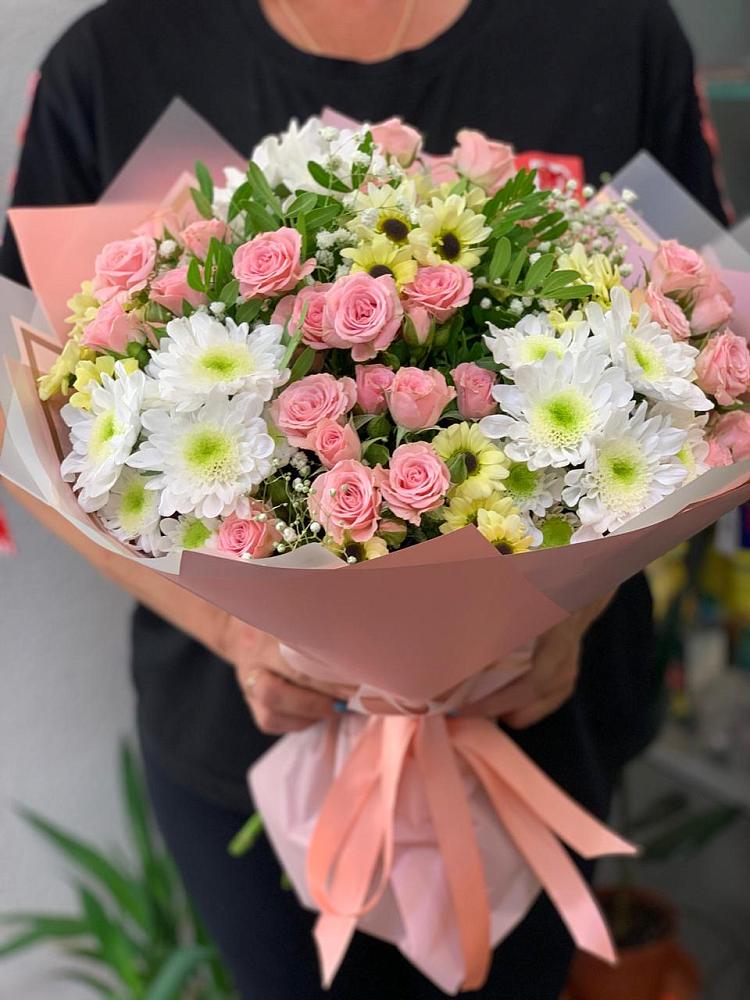 Букет цветов из: Розы и Хризантемы в Красночервонном