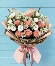 Букет цветов из:  Розы, Альстромерии и Лизиантусы в Красночервонном