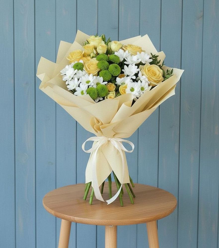 Букет цветов из: Хризантемы и Розы в Красночервонном