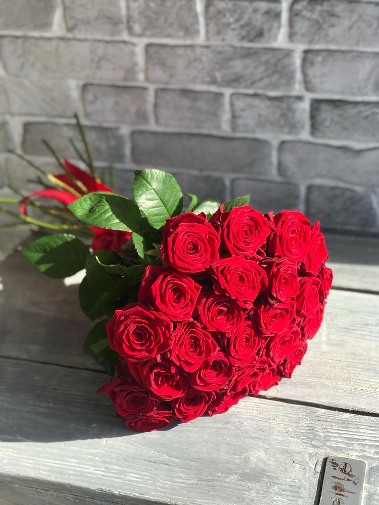 Букет Красные розы Фридом в Красночервонном