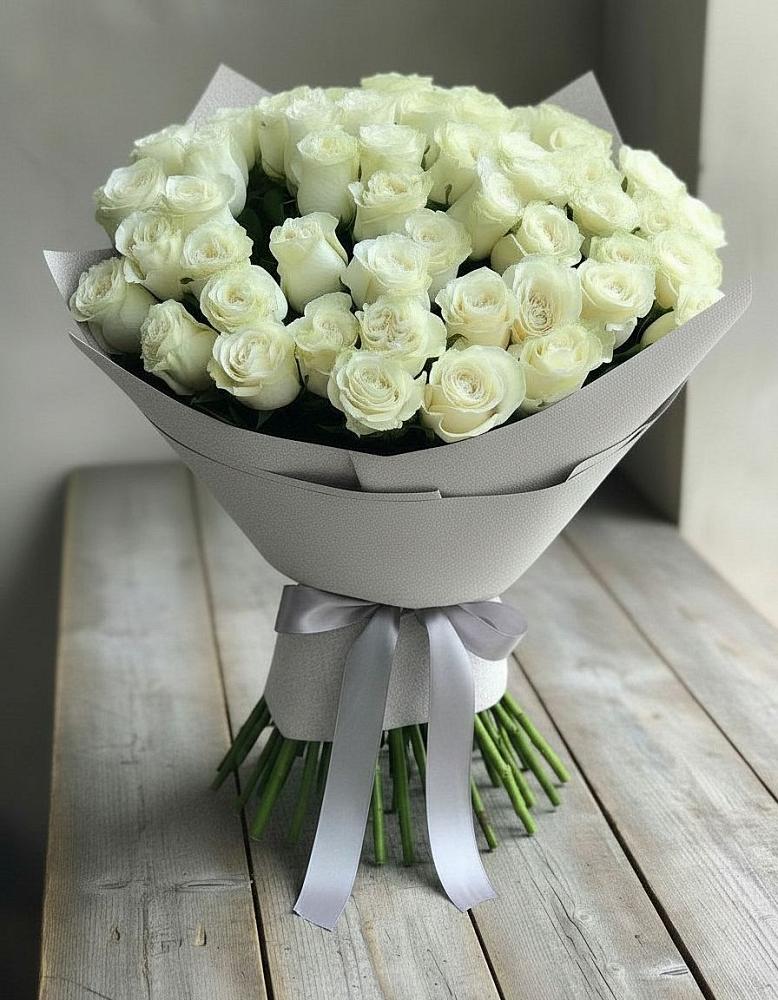 Букет 35 Белых роз в Красночервонном