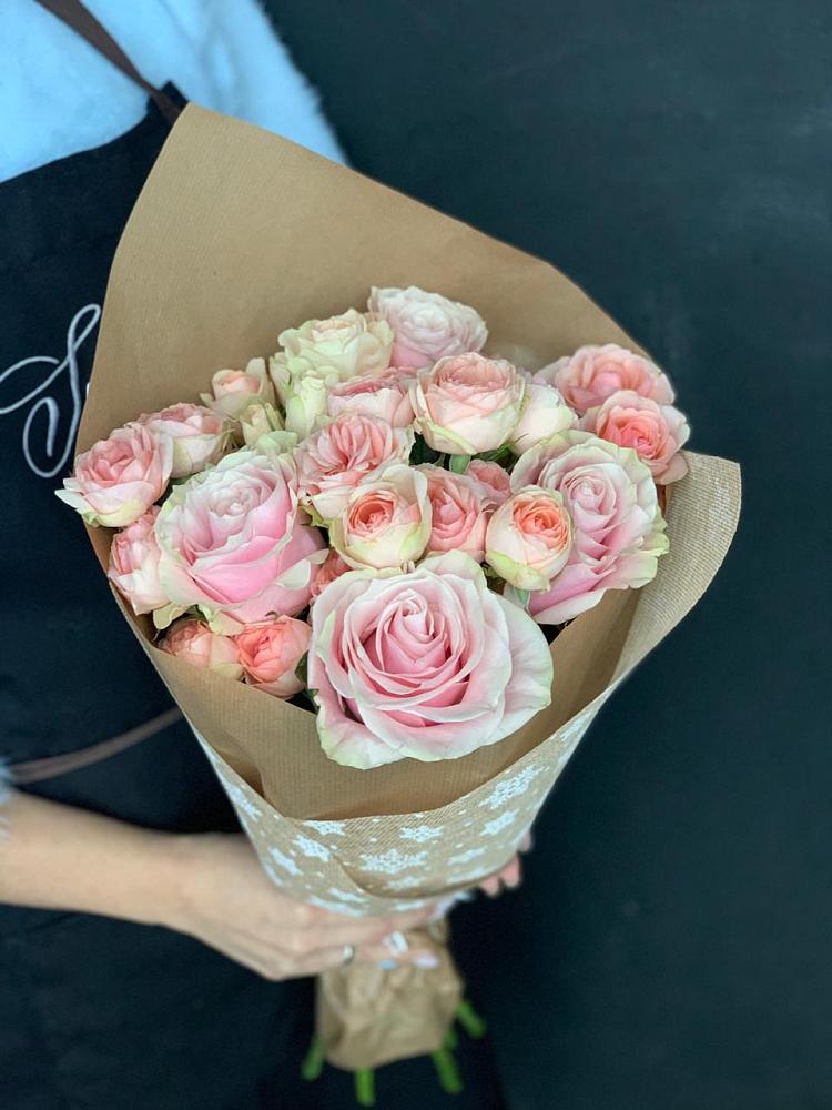 Букет цветов из: Хризантемы и Розы в Красночервонном