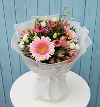 Букет цветов из:  Герберы, Альстромерии и Лизиантусы в Красночервонном