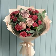 Букет цветов из:  Гвоздики и Розы в Красночервонном
