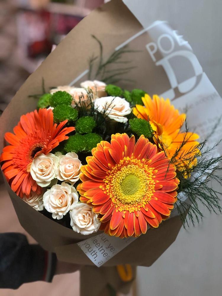 Букет цветов из: Герберы, Хризантемы и Розы в Красночервонном