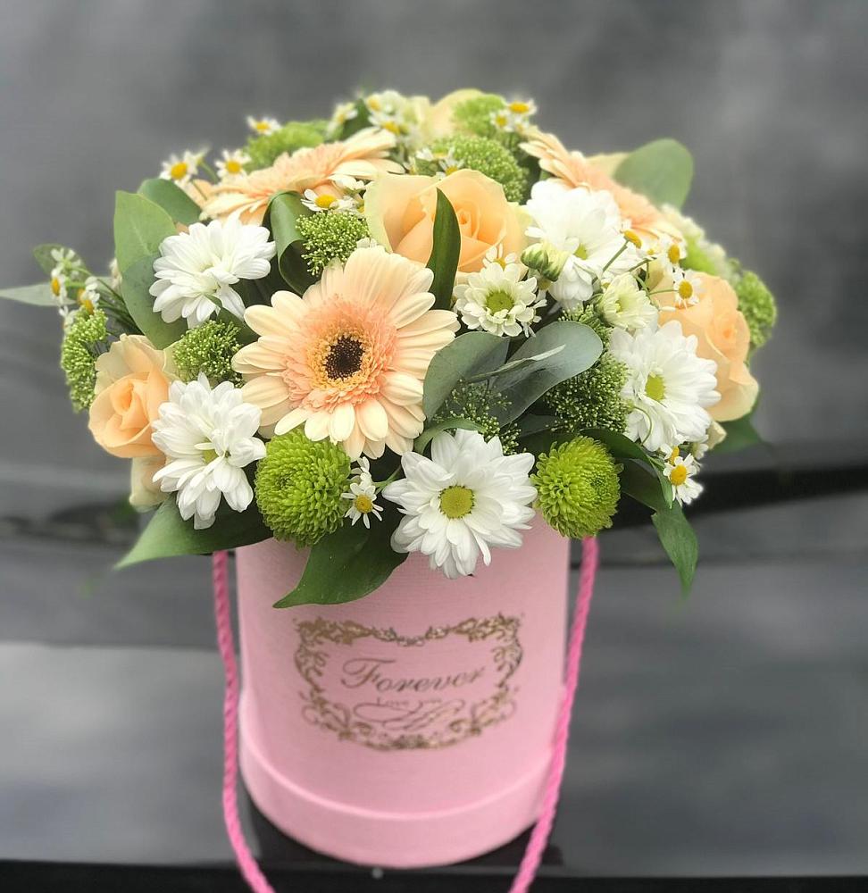 Цветочная композиция из Розы, Герберы и Хризантемы в шляпной коробке в Красночервонном