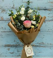 Букет цветов из:  Розы и Лизиантусы в Красночервонном